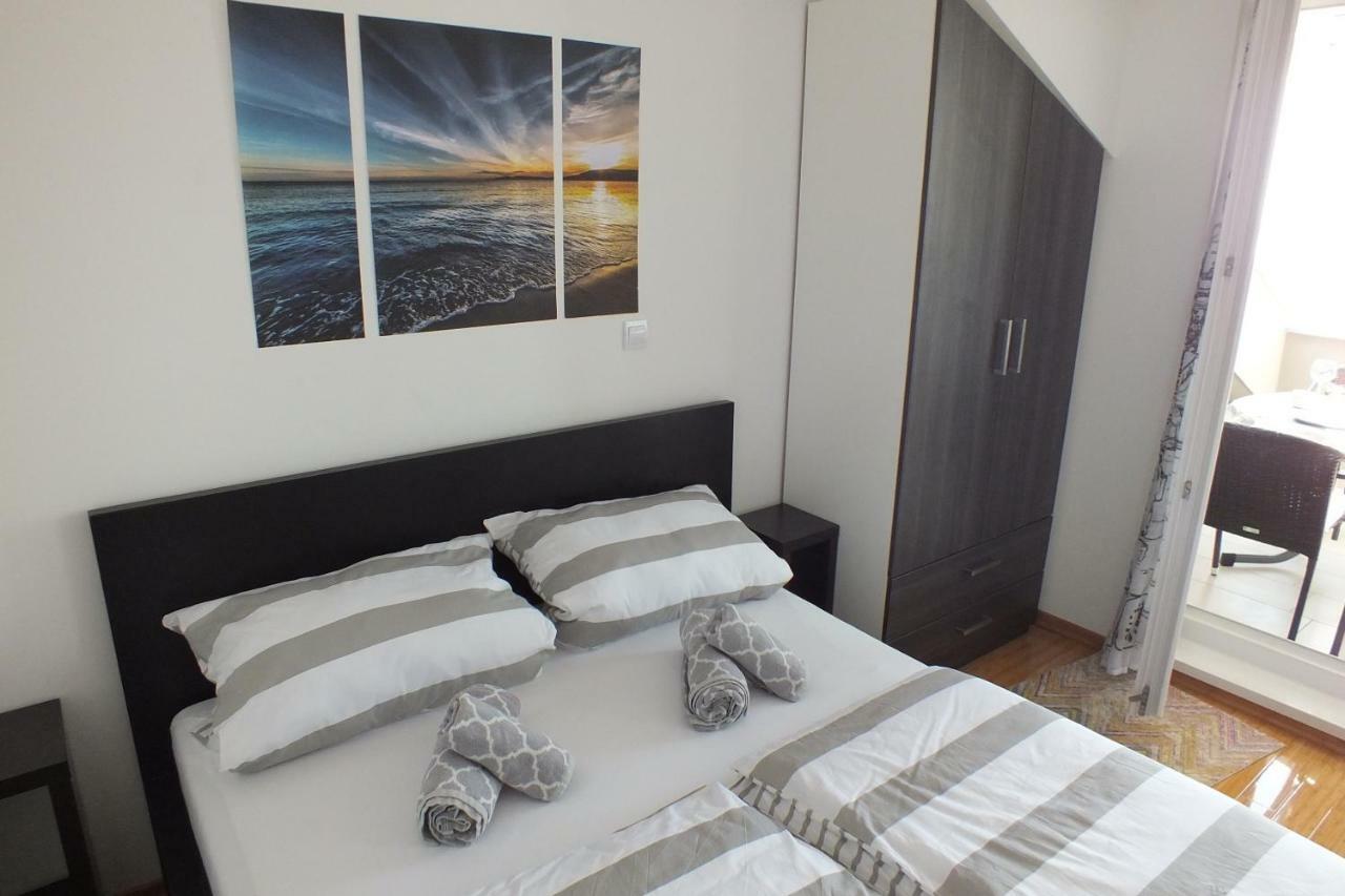 Apartment Silvija Novalja Exteriör bild