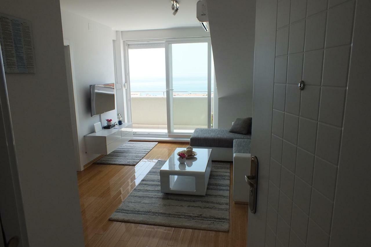 Apartment Silvija Novalja Exteriör bild