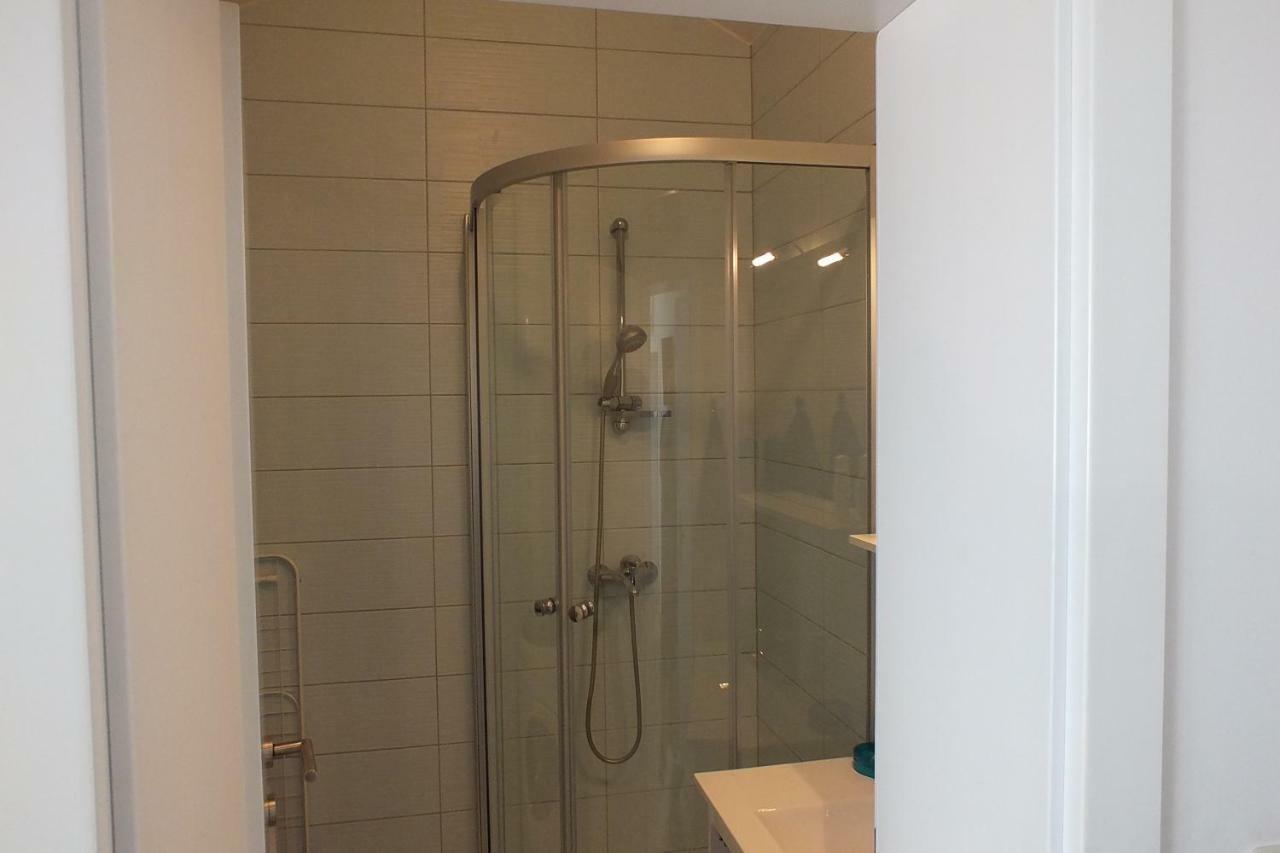 Apartment Silvija Novalja Exteriör bild